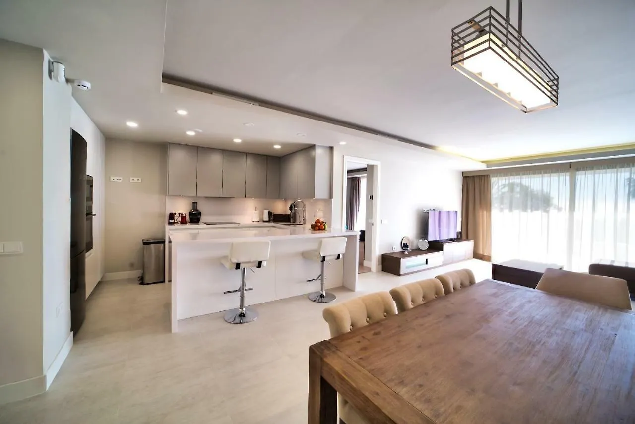 Calle Pleyades, Azahar De Marbella Hotel Apartment